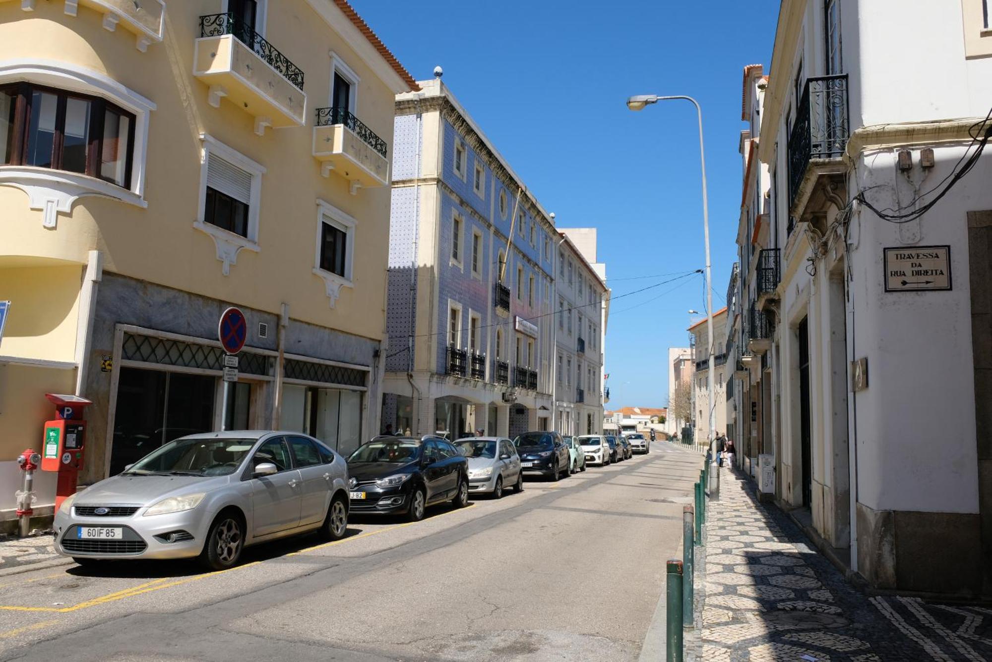 Yellow Inn Aveiro Bagian luar foto